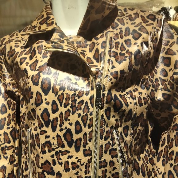 Vigoss Women Size M Leopard Print Faux Leather Jacket/. Coat - Picture 3 of 8